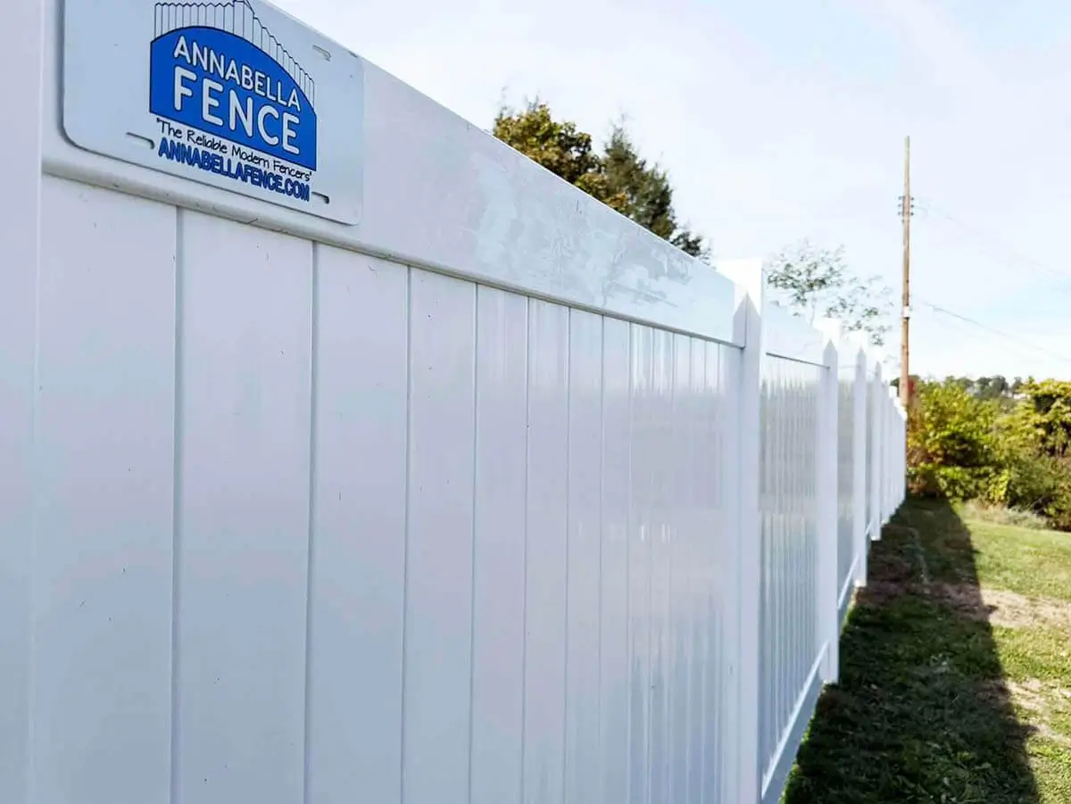 Vinyl fence aliquippa pa fence company 012326 04