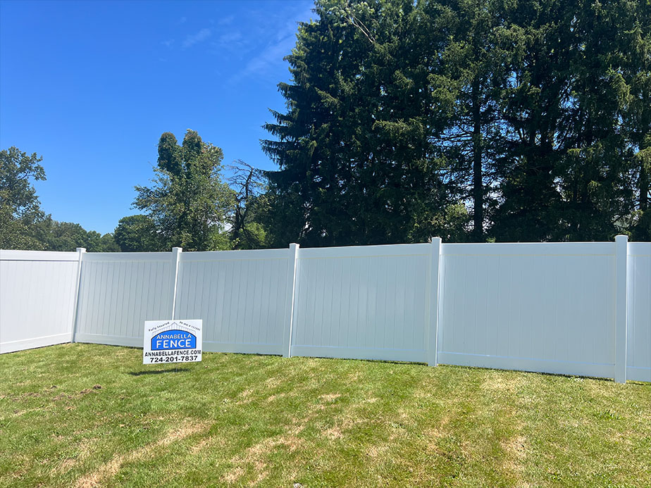 Renfrew Pennsylvania vinyl privacy fencing